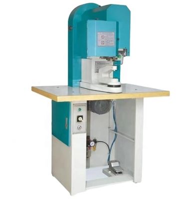 Harga yang bagus Ukuran Mesin 1150*680*1460 MM Mesin Pemasangan Tombol Hook Otomatis untuk Sepatu Keselamatan/Sepatu Mendaki/Sepatu on line
