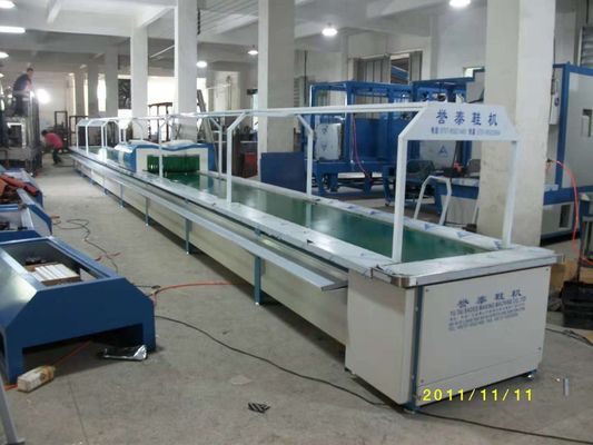 Buon prezzo Linea di produzione personalizzata per la durata delle scarpe, trasportatore per l'incollaggio/imballaggio delle scarpe, linea di produzione calzaturiera in linea