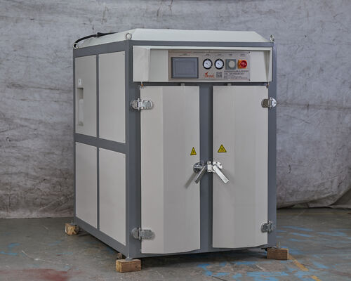 Giá tốt. Máy định hình nhiệt giày 1000-1500 đôi/ngày được trang bị phun hơi nhiệt độ cao và hút chân không để loại bỏ nếp nhăn phần trên giày trực tuyến