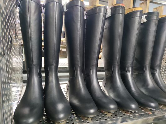 Bon prix Machine de réglage de la chaleur des chaussures avec système d'élimination des rides à deux cycles et un grand espace de chaussure pour le traitement de divers types de chaussures en cuir en ligne